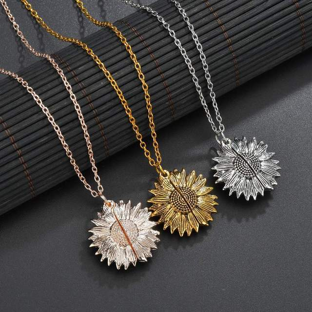 Veloura Sunflower Necklace