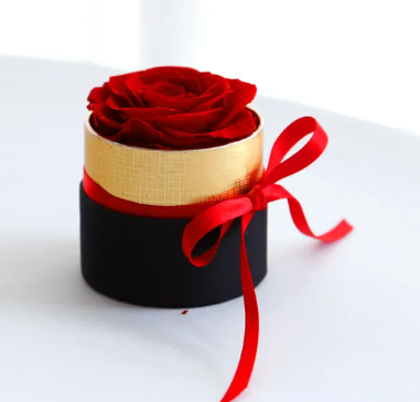 Luxury Forever Roses™ – Eternal Love Gift Box