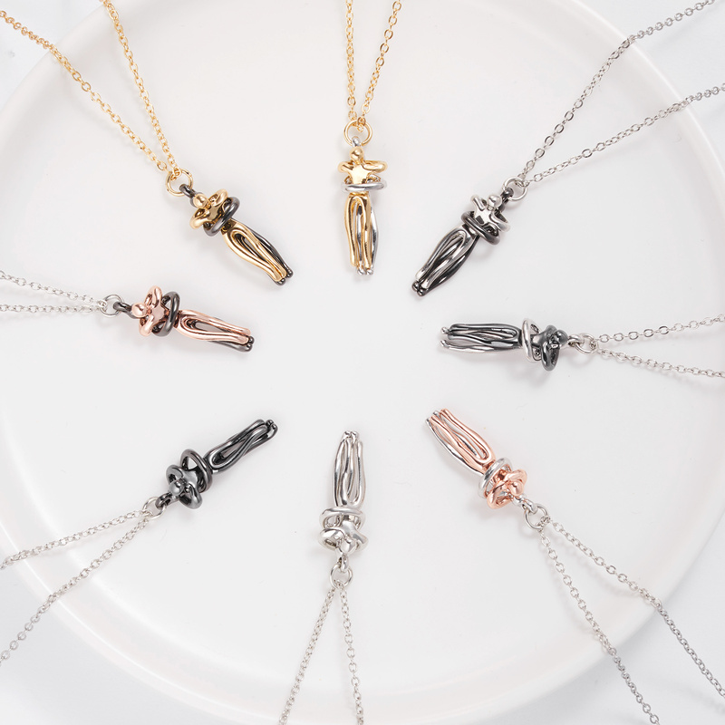 Veloura Eternal Hug Necklace 🤍