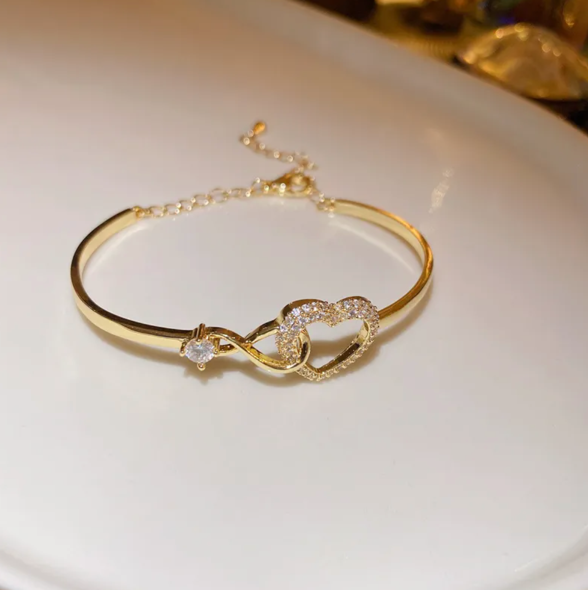Veloura Heart Link Bracelet