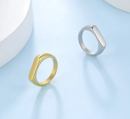 Veloura Aura Minimal Ring